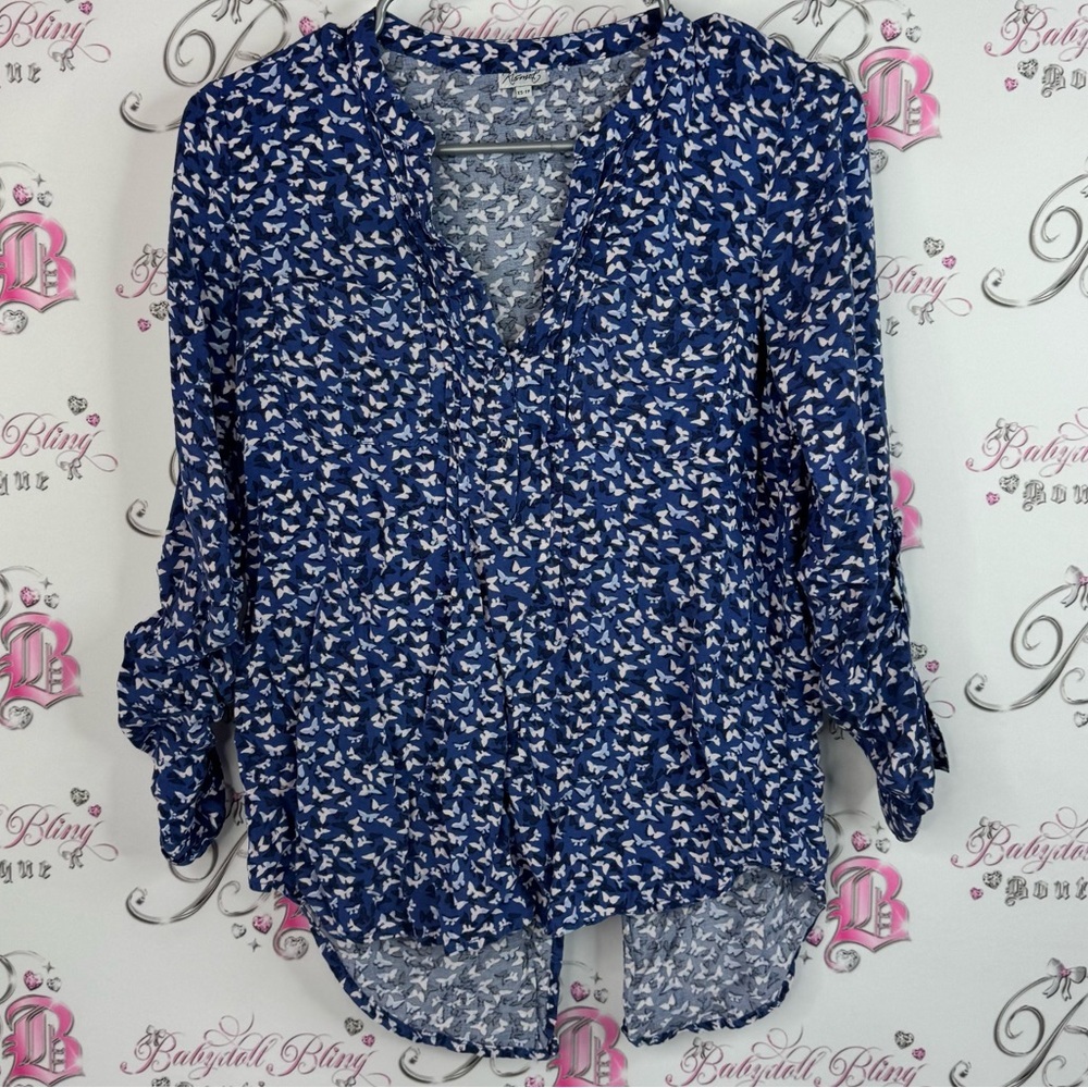 Kismet long sleeve butterfly 🦋 blouse flowy blue pink Navy and White Blouse